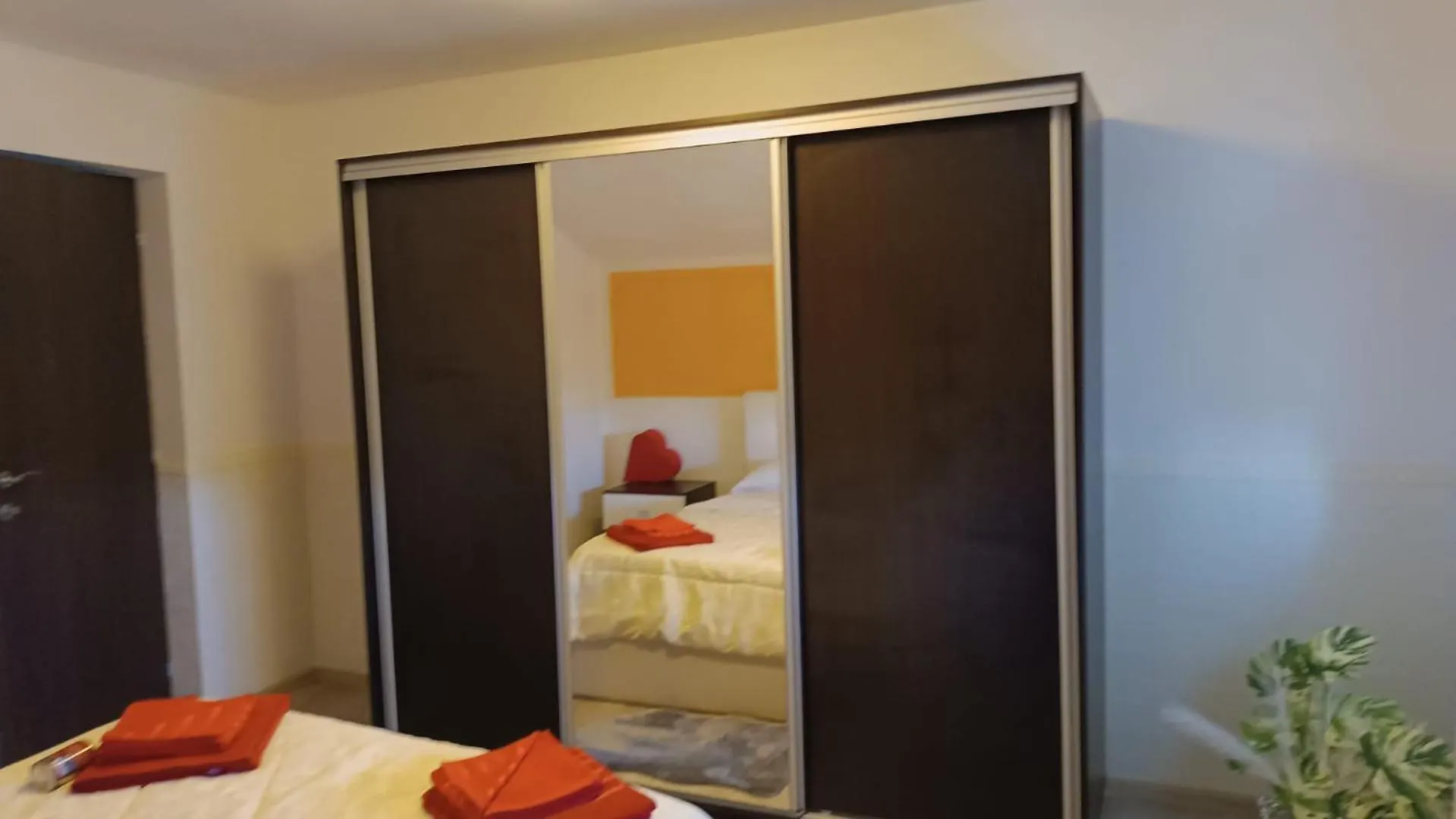 ブカレスト Casa Mirelaヴィラ ルーマニア