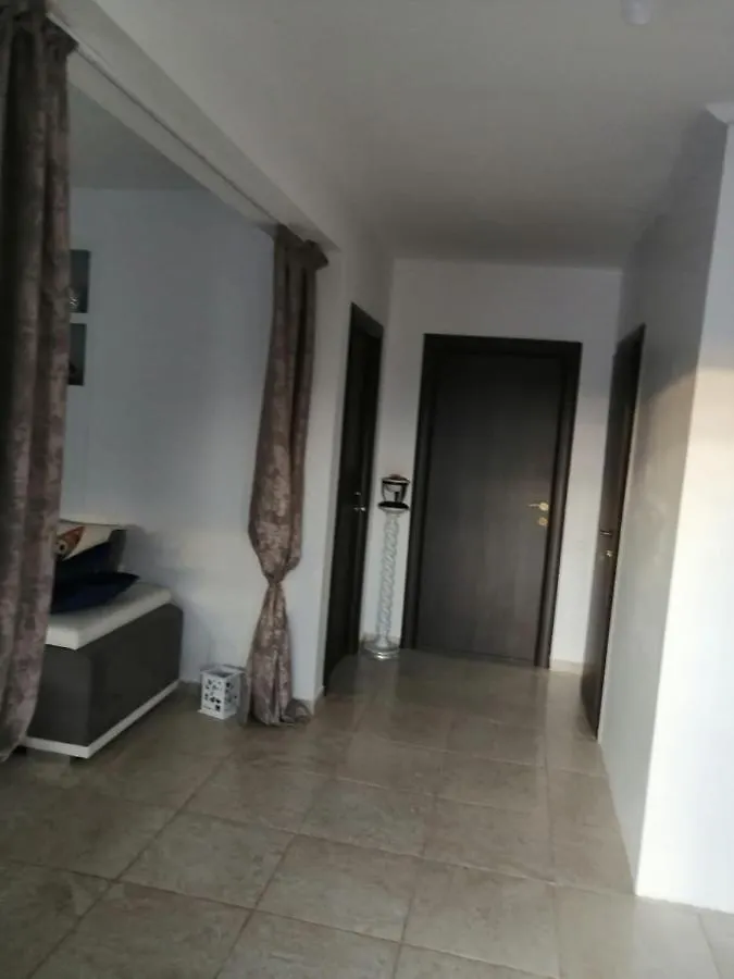 ブカレスト Casa Mirelaヴィラ 別荘